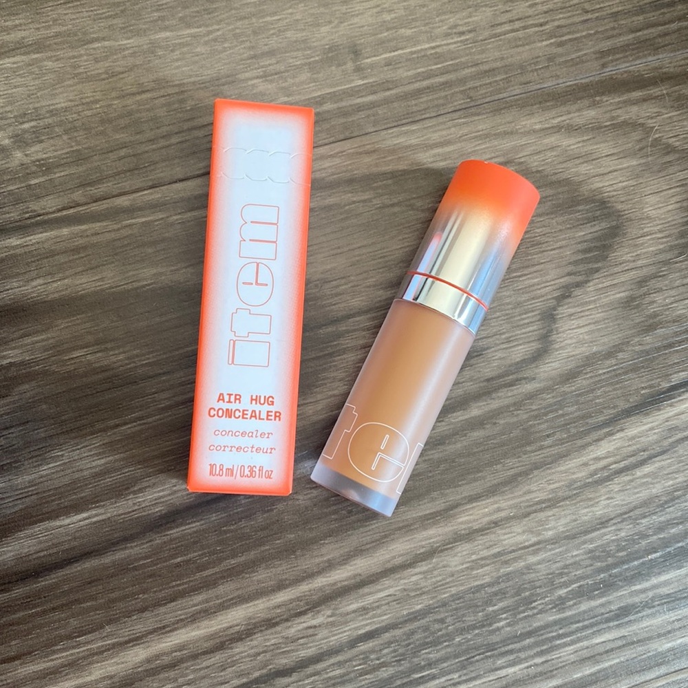 ITEM beauty air hug concealer- shade 400